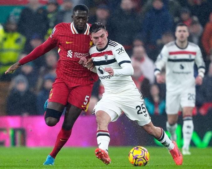 体育直播-英超7-9轮开球事件：红蓝大战10月5日00:30，双红会19日23:30