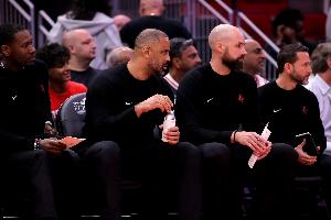 足球-火箭前队记费根：谁能想到火箭今年50+胜&amp;西部第2 这很了不起